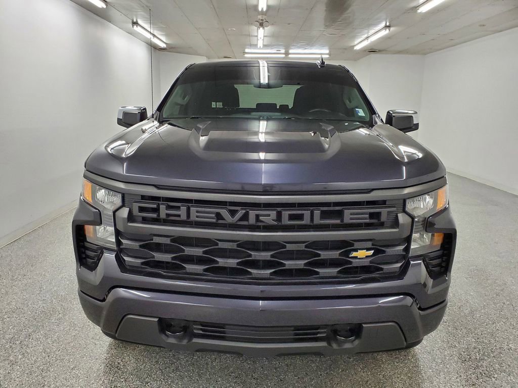 Used 2022 Chevrolet Silverado 1500 Custom image 2