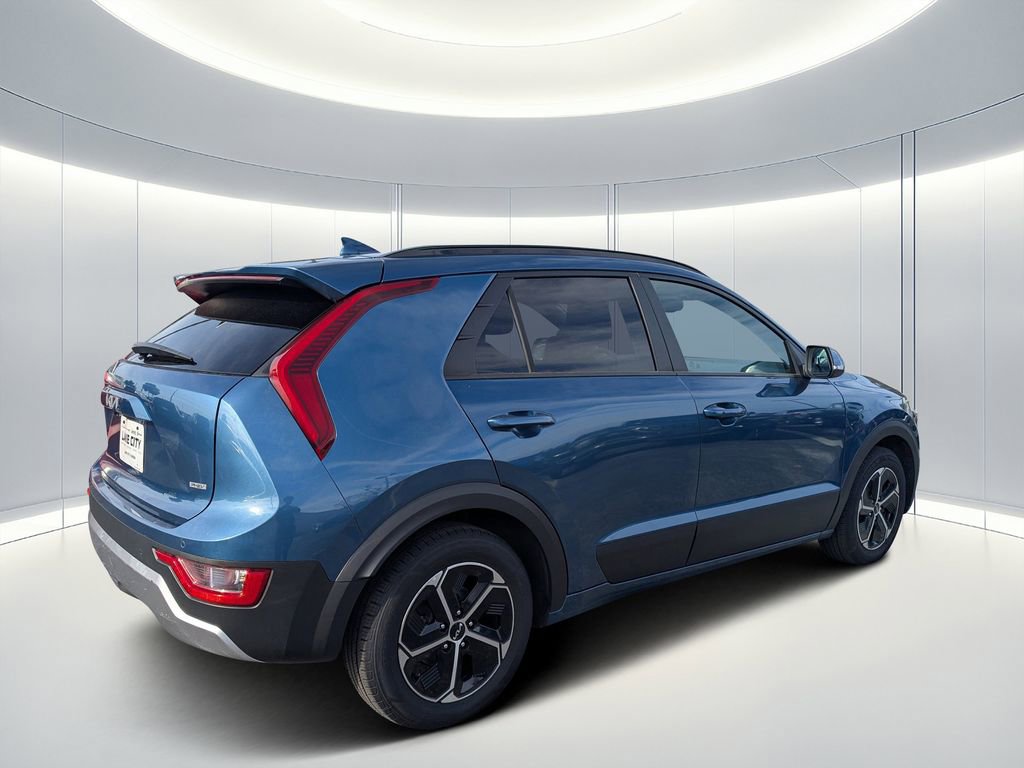 Used 2023 Kia Niro EX w/ EX Cold Weather Package image 4