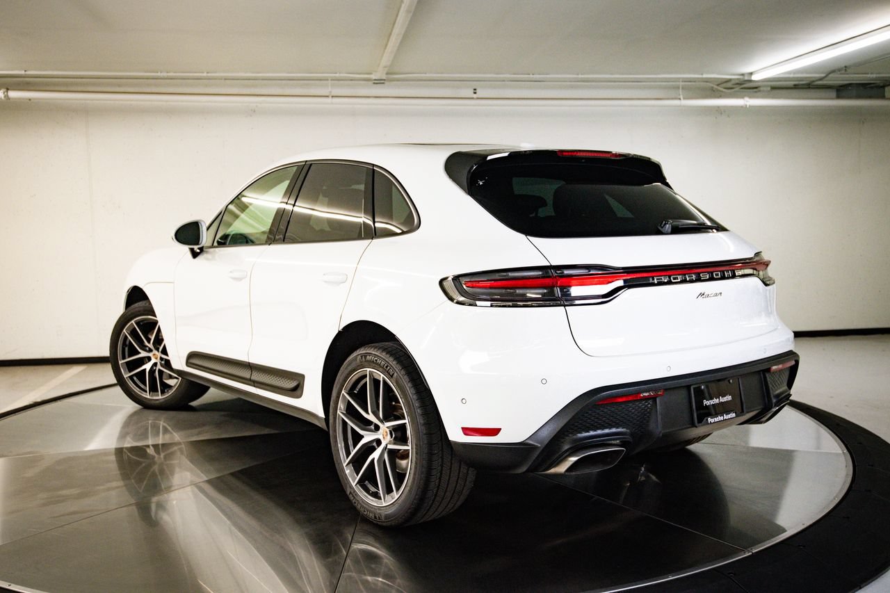 Certified 2023 Porsche Macan AWD/4WD image 3