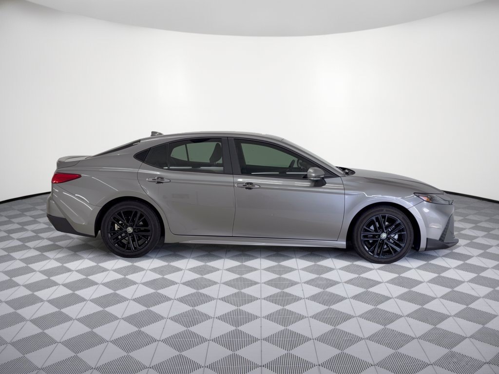 Used 2026 Toyota Camry SE FWD image 8