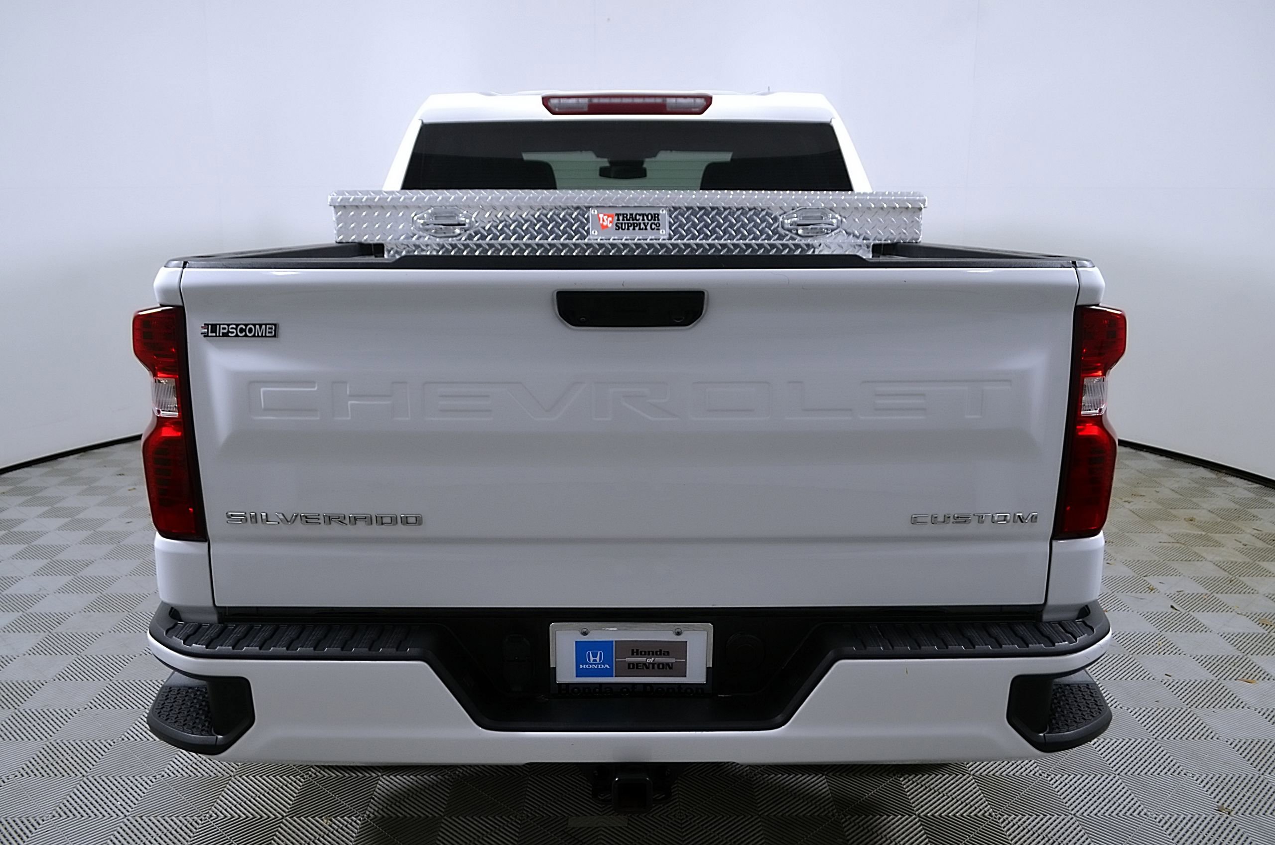 Used 2024 Chevrolet Silverado 1500 Custom RWD image 9