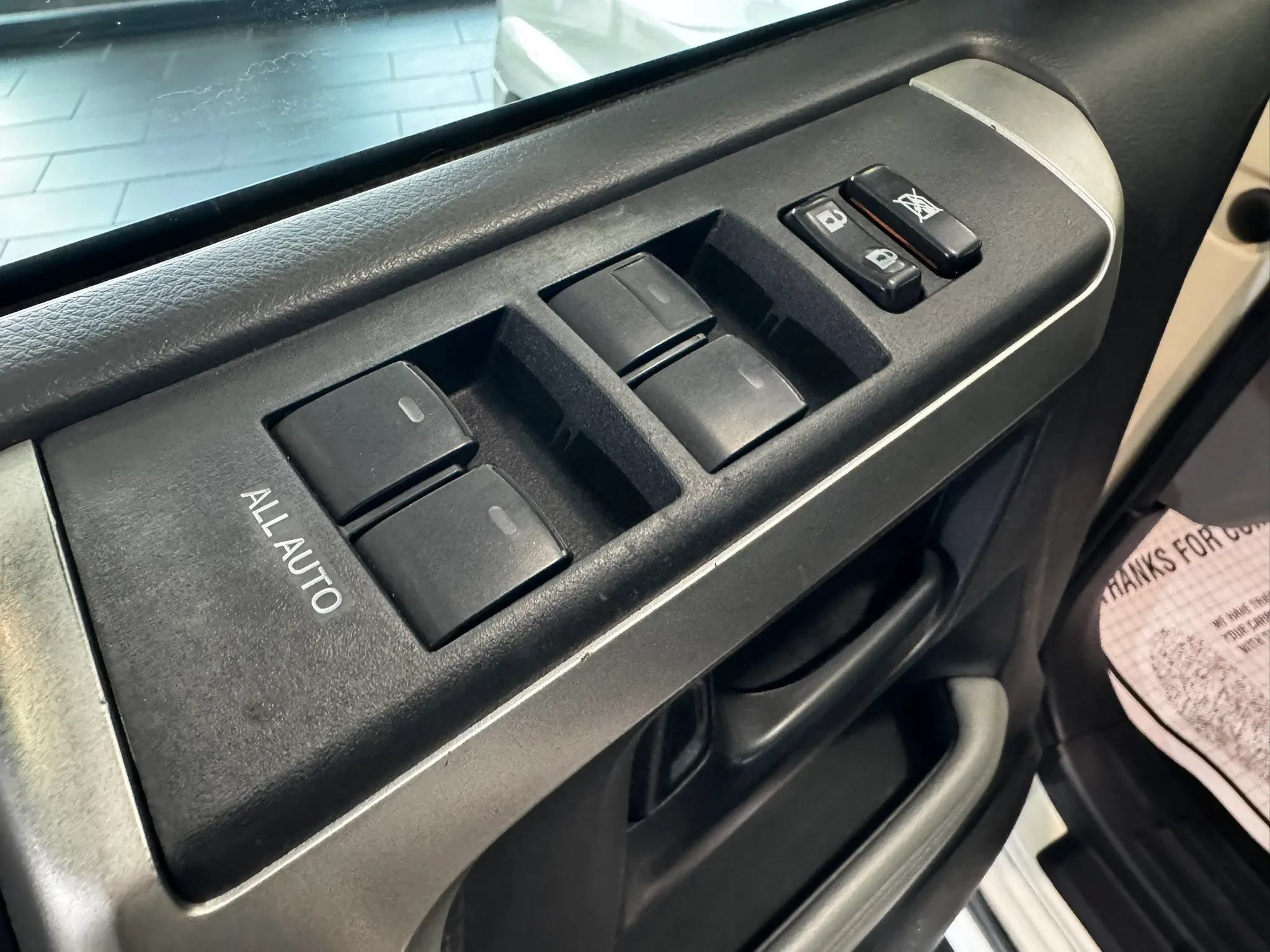 Used 2011 Toyota 4Runner SR5 w/ Premium Pkg w/Leather AWD/4WD image 21