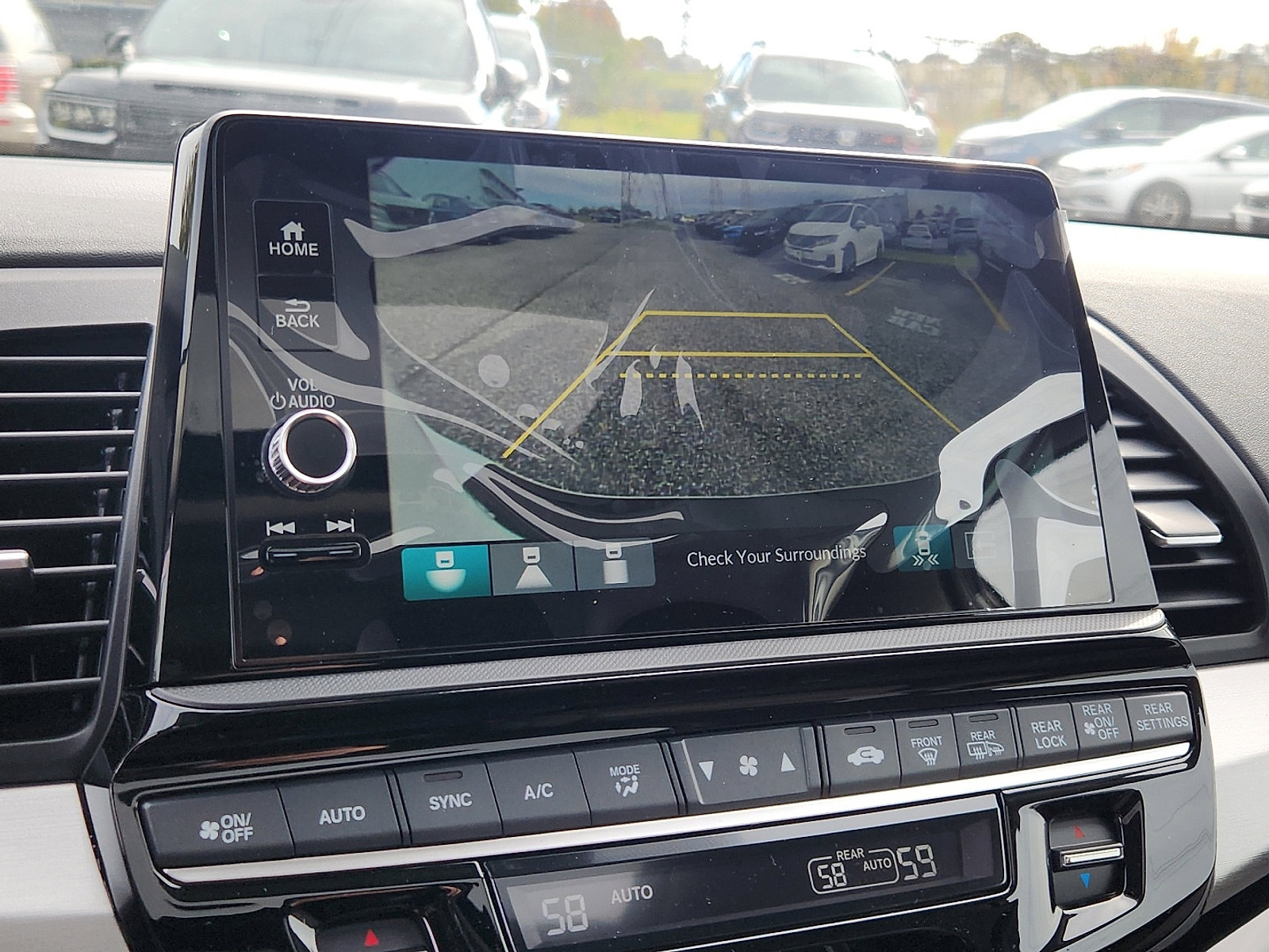 New 2026 Honda Odyssey Touring image 14