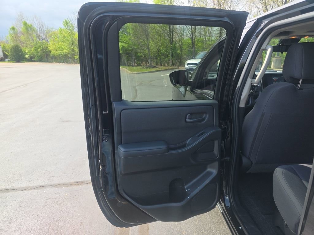 Used 2022 Nissan Frontier S w/ Technology Package RWD image 22