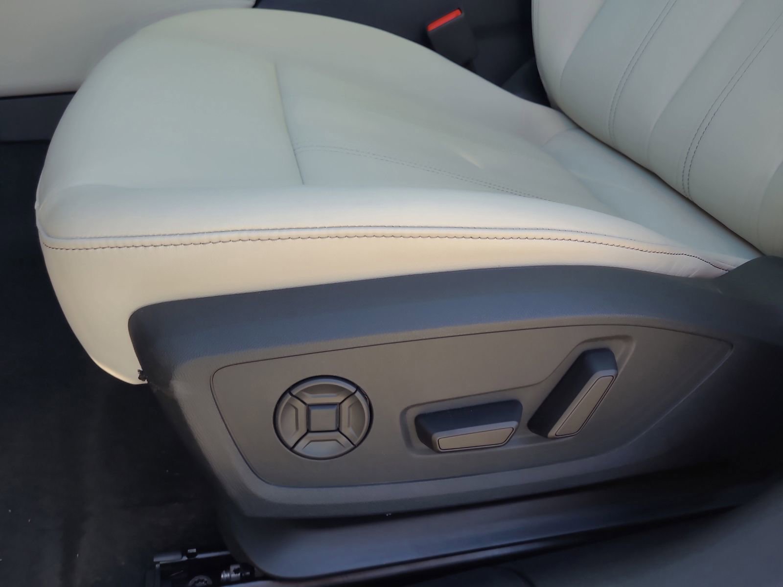 New 2025 Audi A5 2.0T Premium Plus AWD/4WD image 22