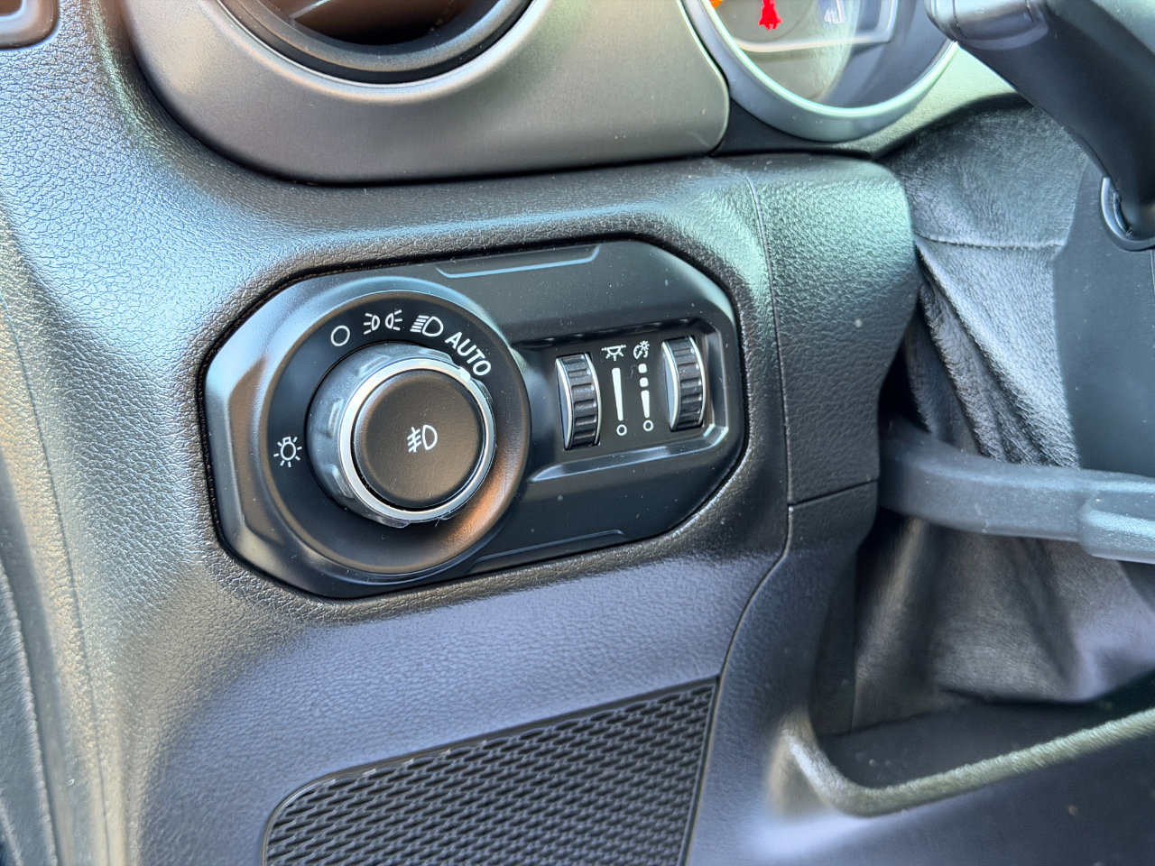 Used 2019 Jeep Wrangler Unlimited Sport S image 18