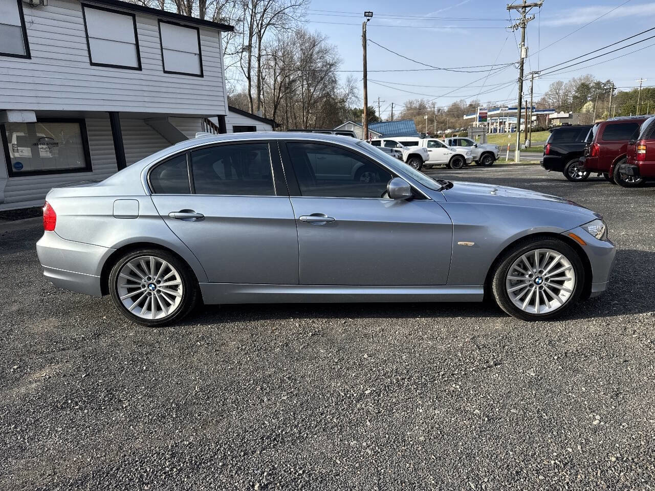Used 2011 BMW 335i 335i 4dr Sedan image 3