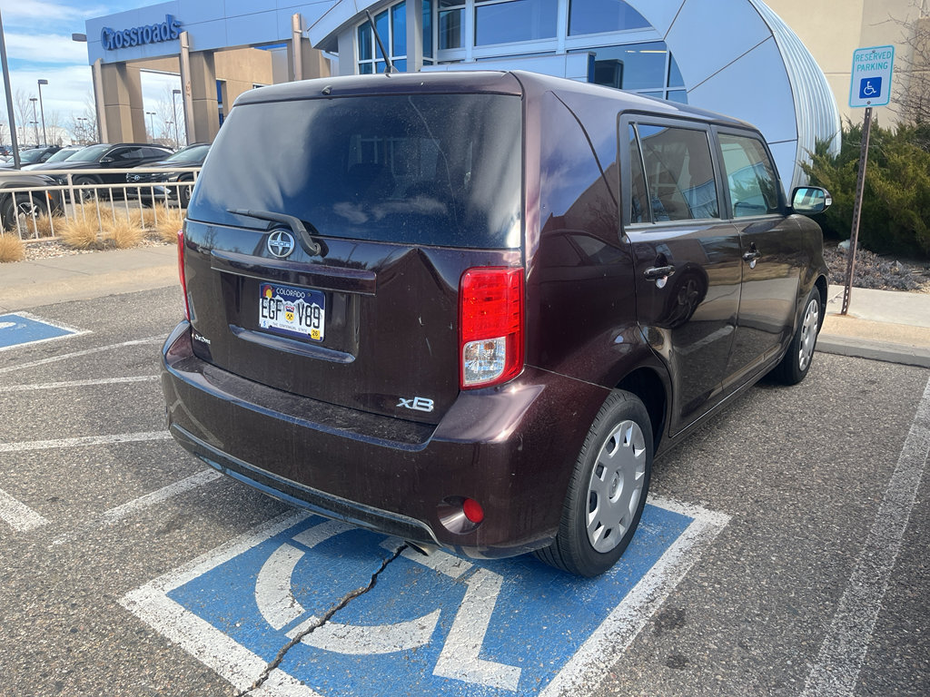Used 2015 Scion xB image 3