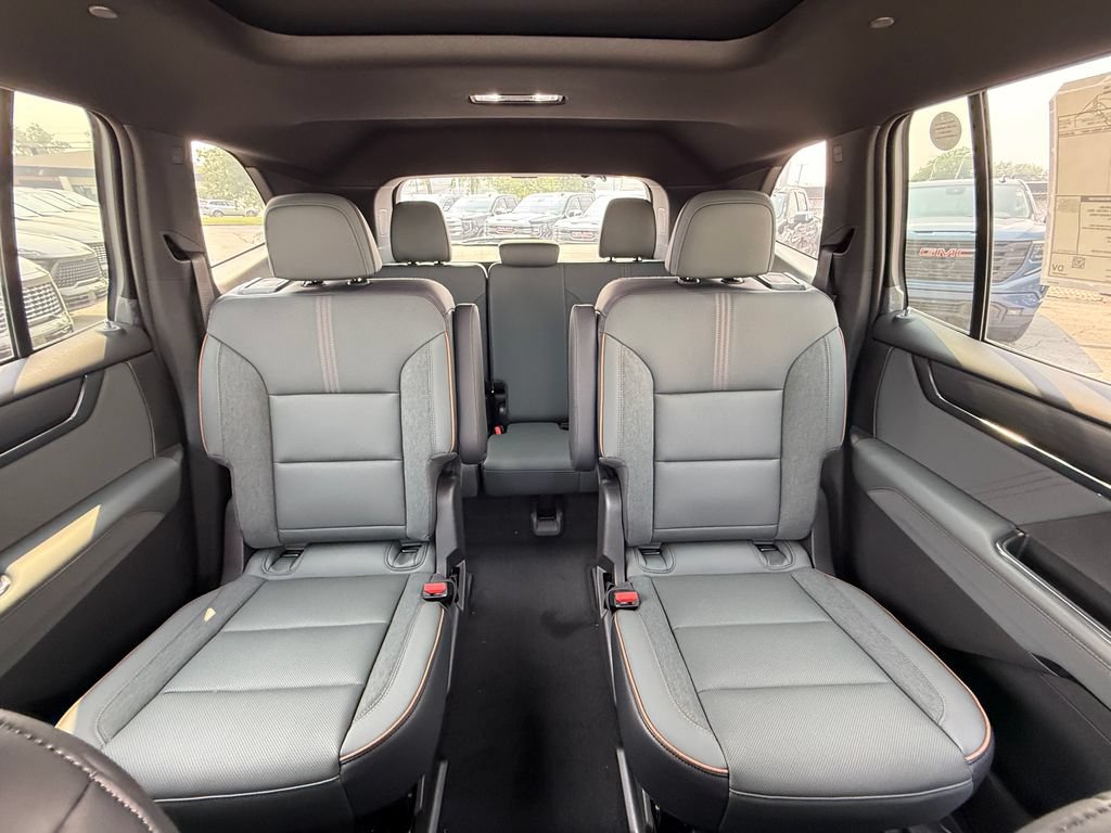 New 2026 GMC Acadia AT4 w/ Luxury Package AWD/4WD image 21