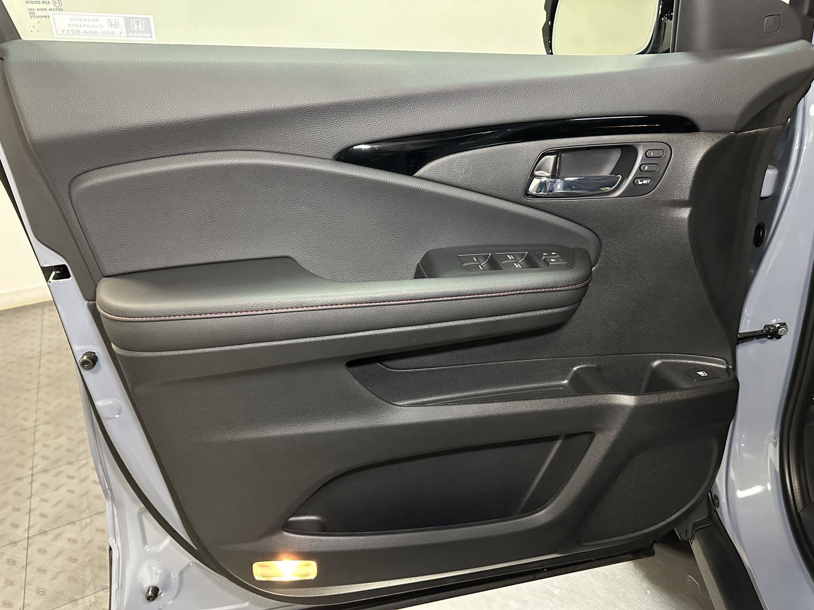 New 2026 Honda Ridgeline Black Edition image 14