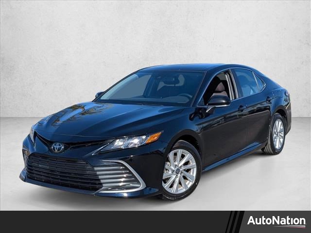 Used 2024 Toyota Camry LE image 1