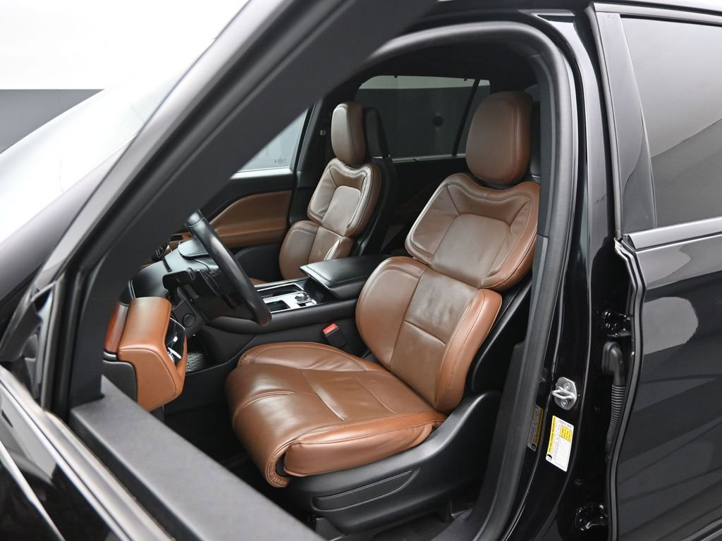 Used 2022 Lincoln Aviator Reserve w/ Equipment Group 201A AWD/4WD image 8