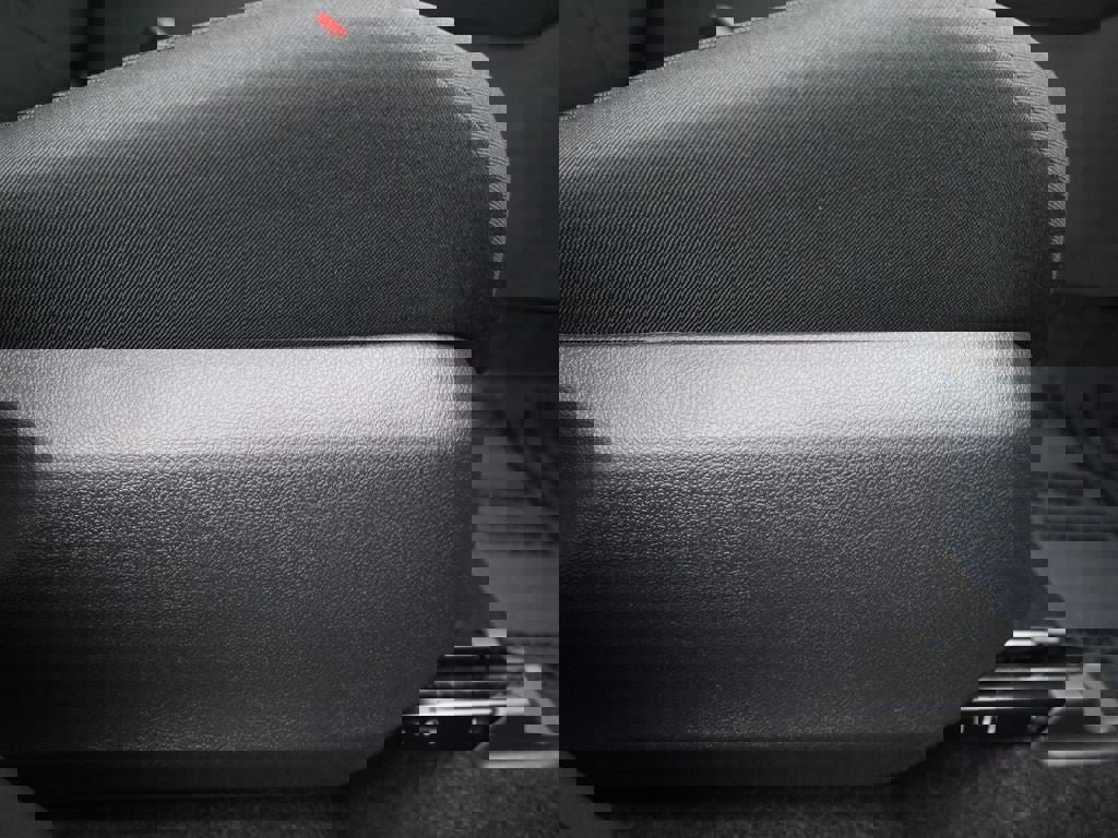 New 2025 Toyota RAV4 XLE w/ Convenience Package image 12