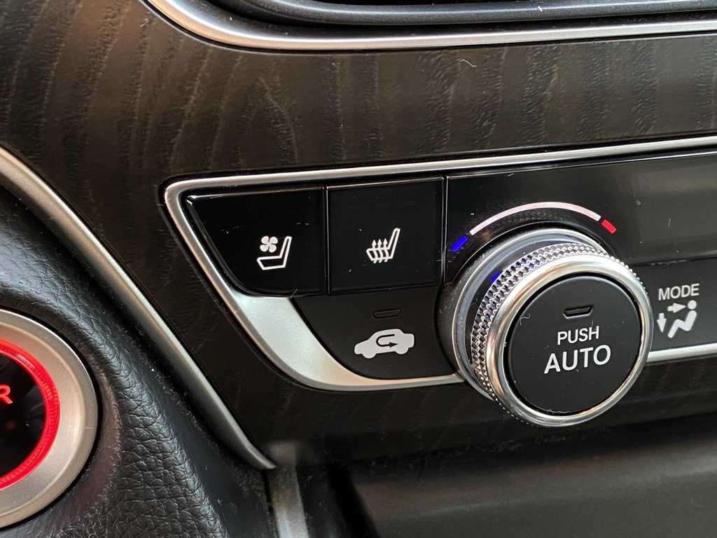 Used 2022 Honda Accord Touring image 17