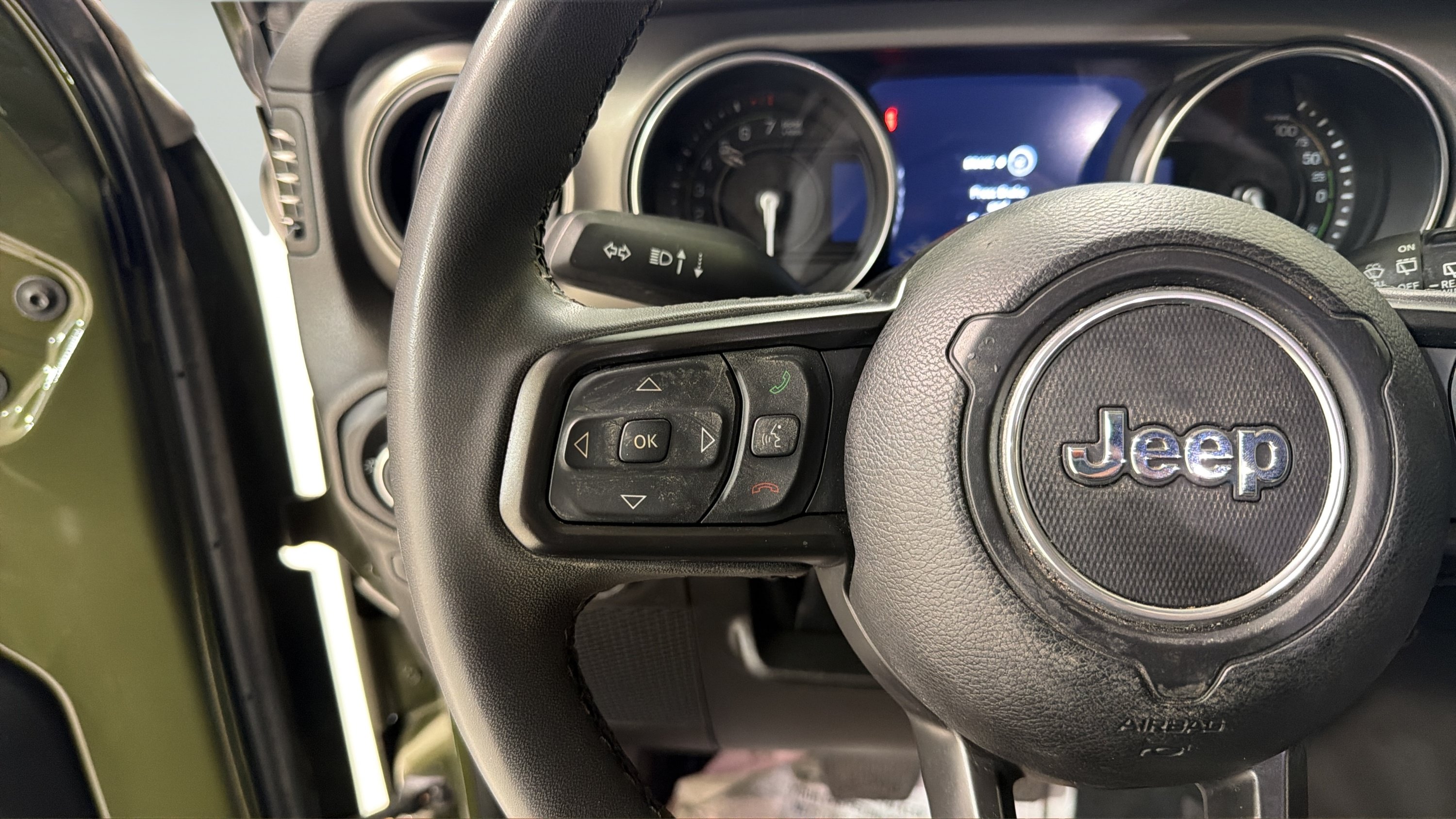Used 2023 Jeep Wrangler Unlimited w/ Cold Weather Group AWD/4WD image 13