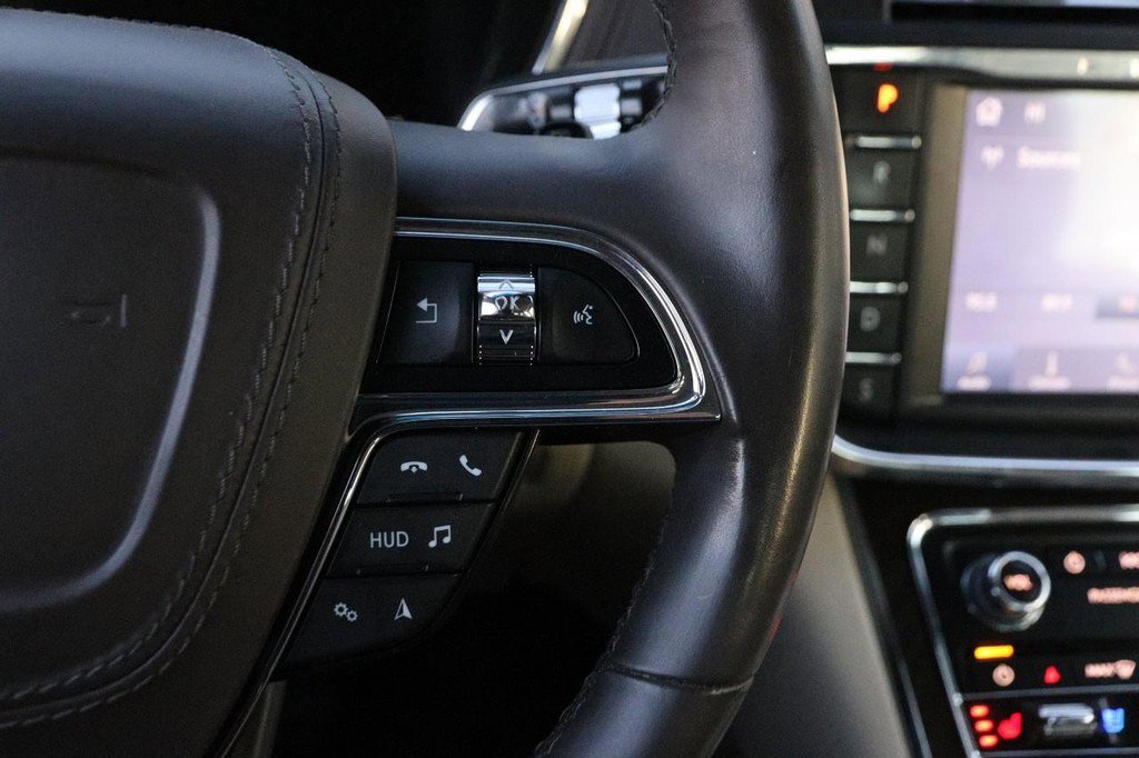 Used 2020 Lincoln Continental Reserve w/ Luxury Package image 13