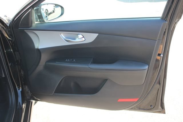 Used 2023 Kia Forte LXS FWD image 29