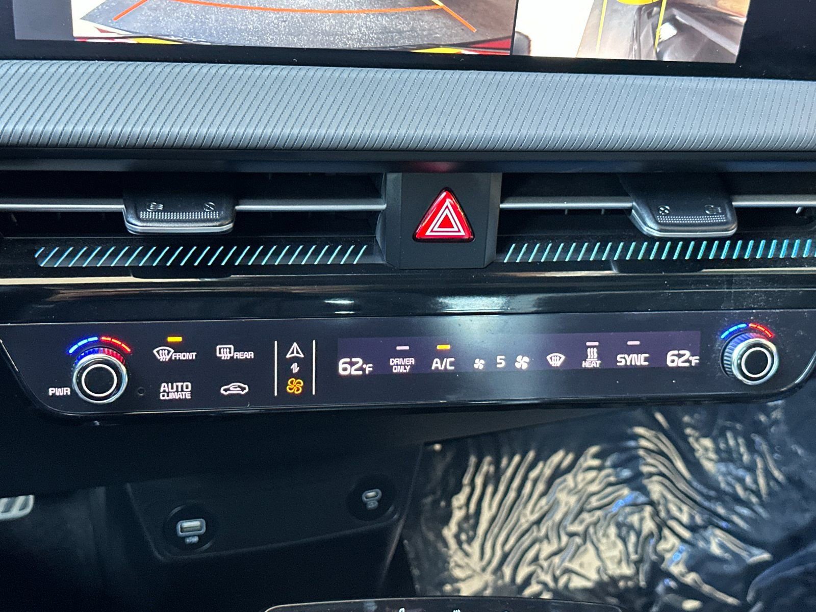 Used 2024 Kia EV6 GT-Line AWD/4WD image 28