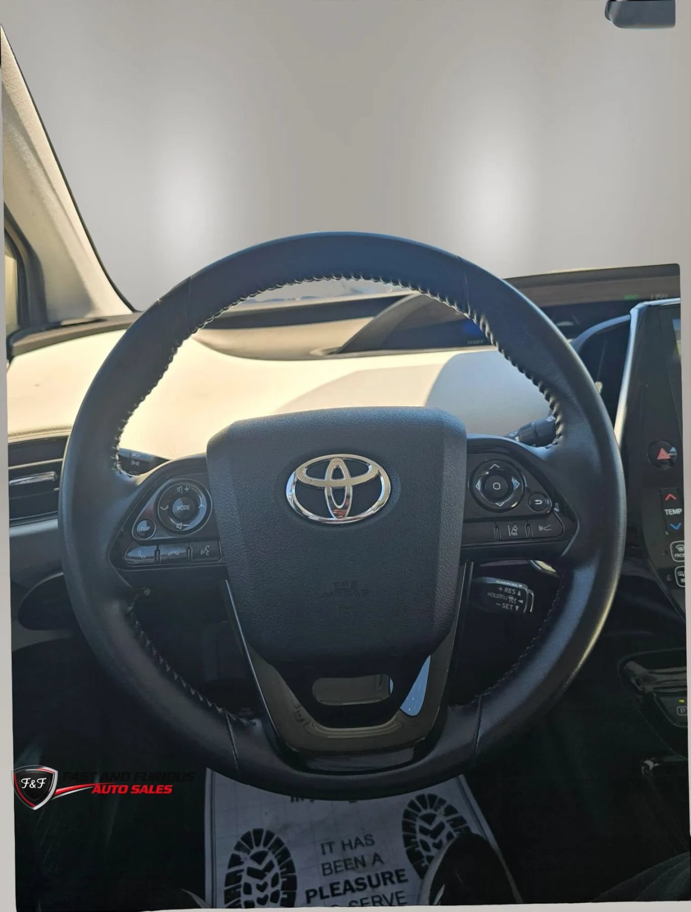 Used 2021 Toyota Prius Prime XLE w/ Carpet Mat Package (TMS) FWD image 14