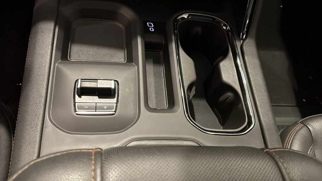 Used 2024 GMC Sierra 2500 AT4 w/ AT4 Premium Plus Package image 29