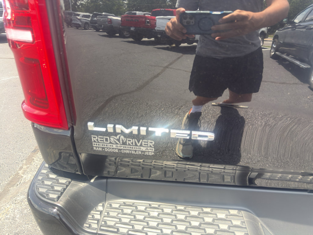Used 2025 RAM 1500 Limited w/ Trailer Tow Group AWD/4WD image 8