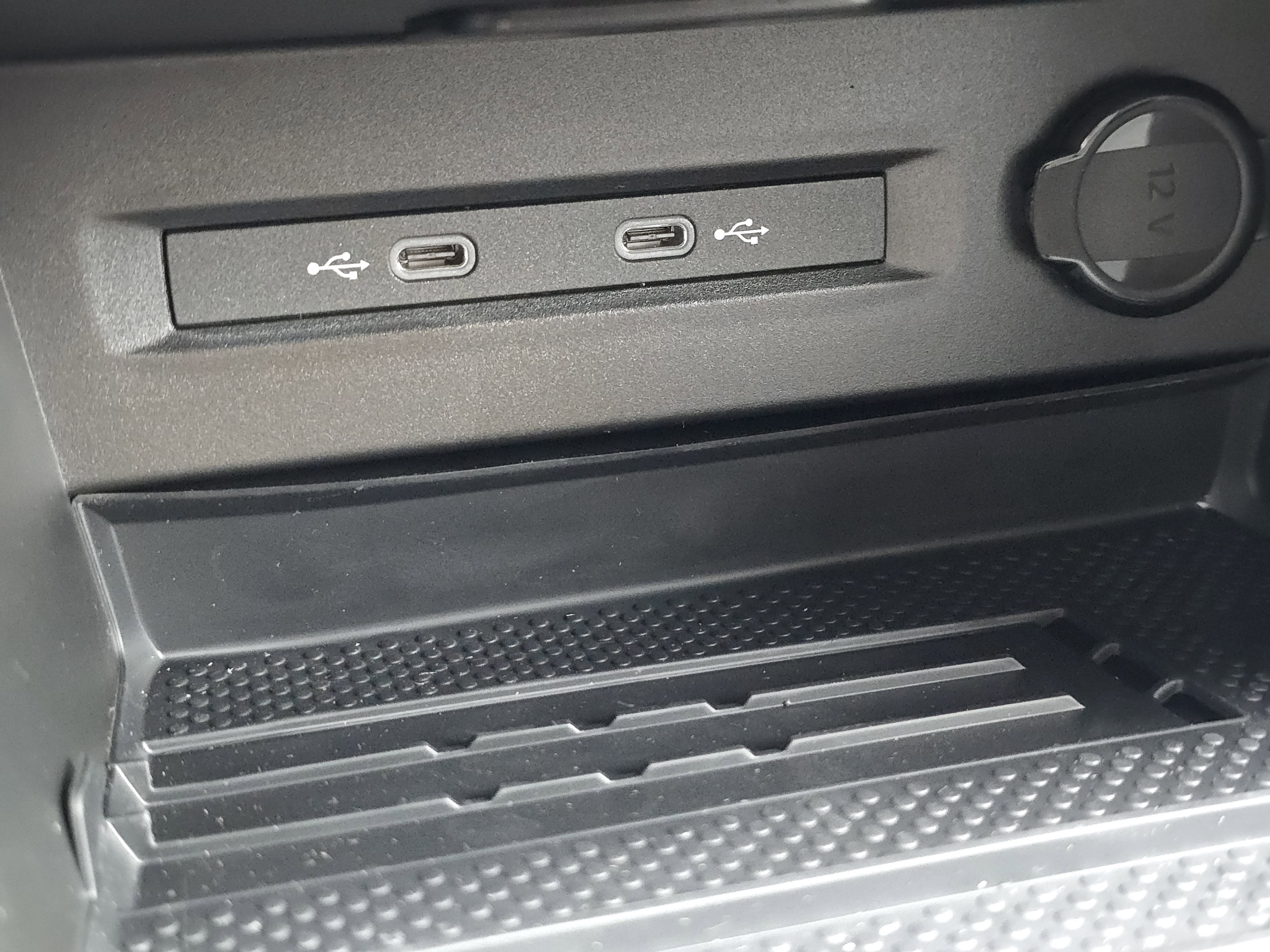 New 2025 Volkswagen Taos SE image 14