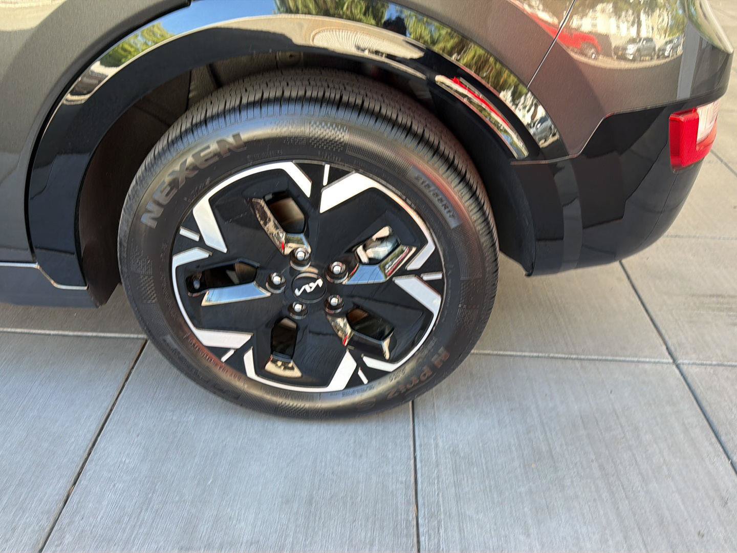 Used 2023 Kia Niro Wind FWD image 12