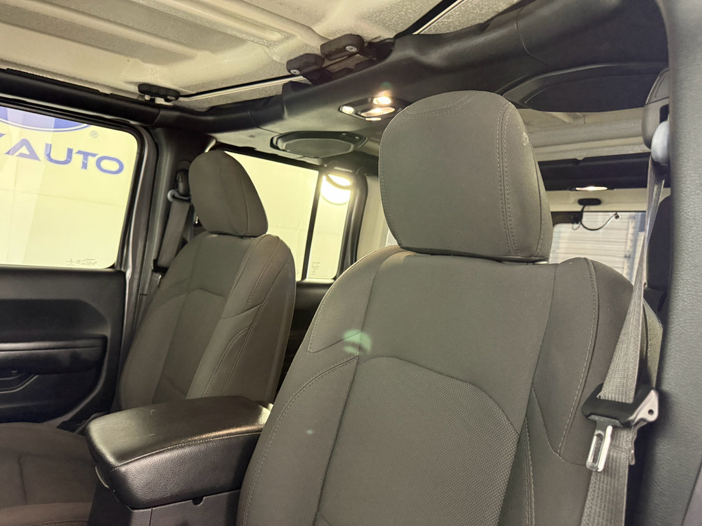 Used 2020 Jeep Wrangler Unlimited Sport image 23