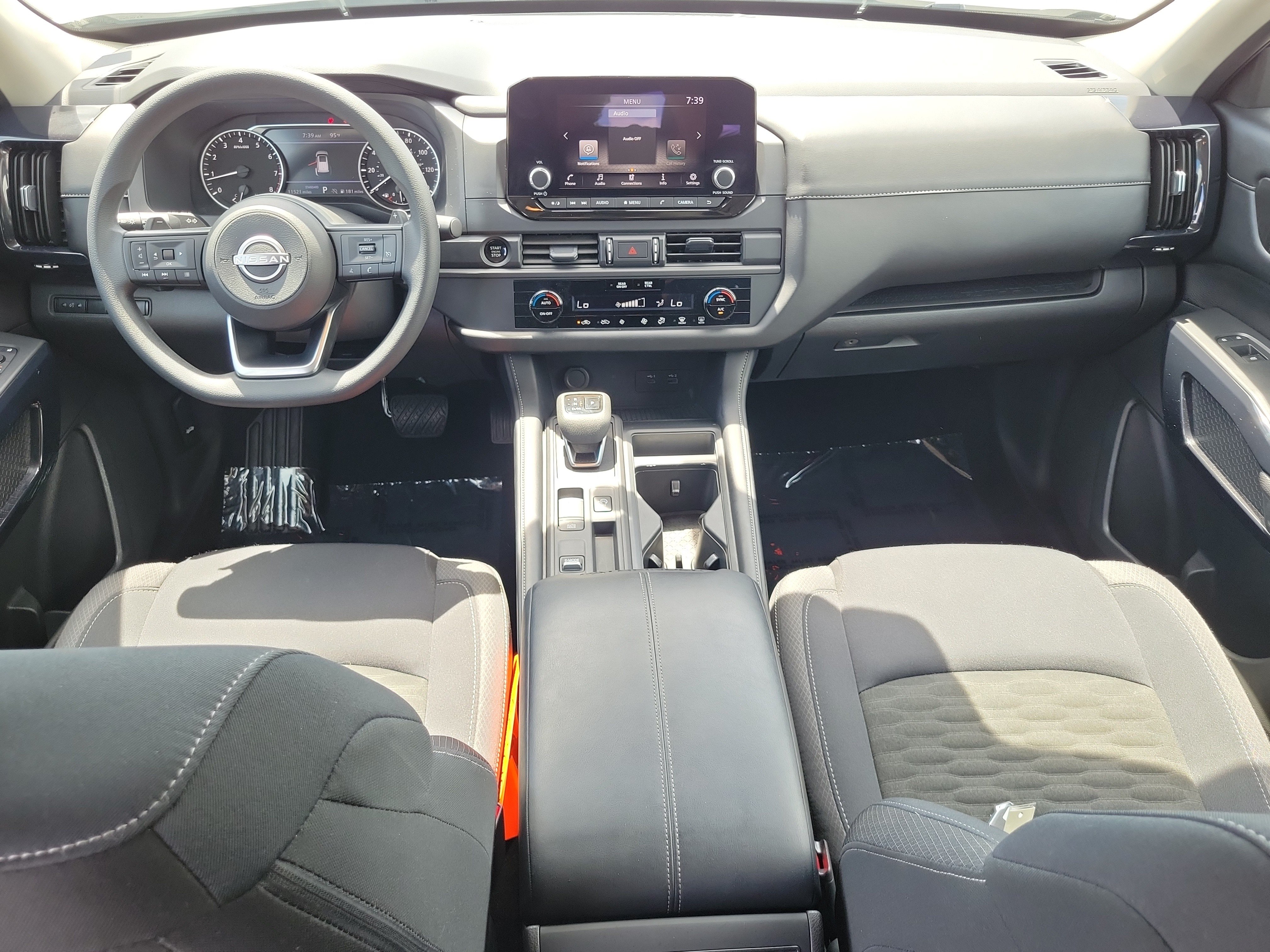 Used 2025 Nissan Pathfinder S FWD image 14