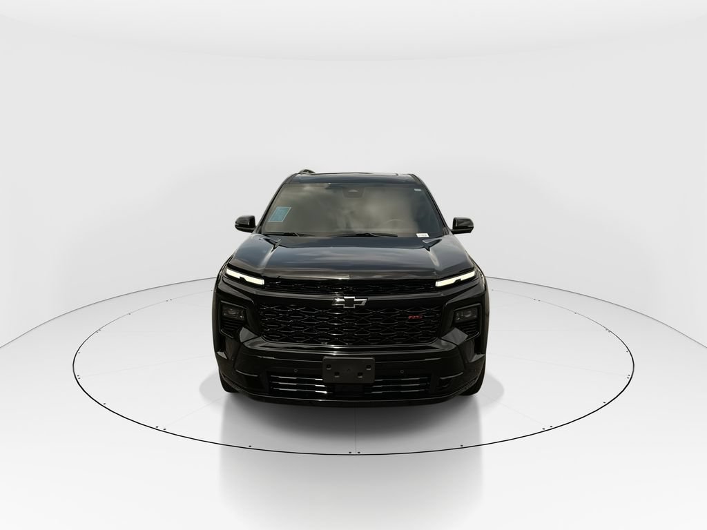 Used 2025 Chevrolet Traverse RS FWD image 3