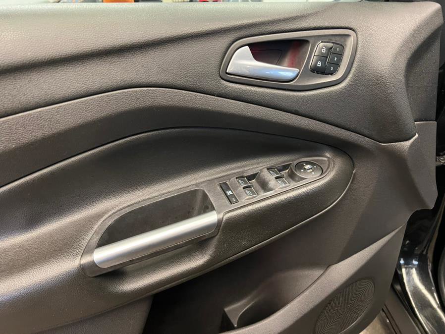 Used 2013 Ford Escape SEL FWD image 8