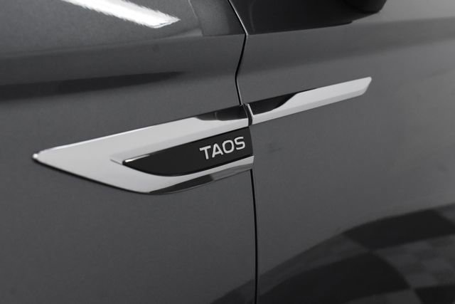 Used 2024 Volkswagen Taos S image 11