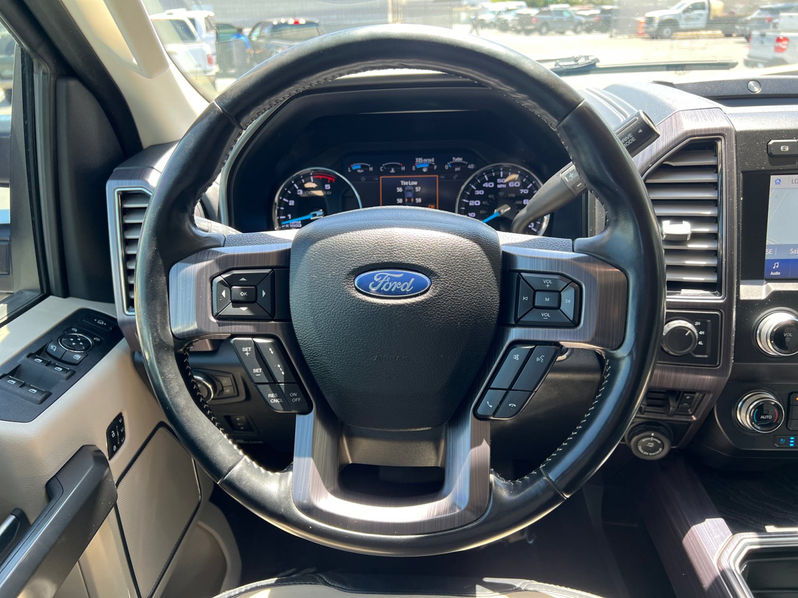 Used 2021 Ford F350 Limited w/ FX4 Off-Road Package AWD/4WD image 9