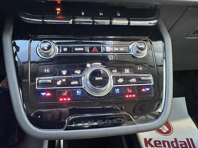 Used 2020 Lincoln Corsair Reserve w/ Equipment Group 202A image 28