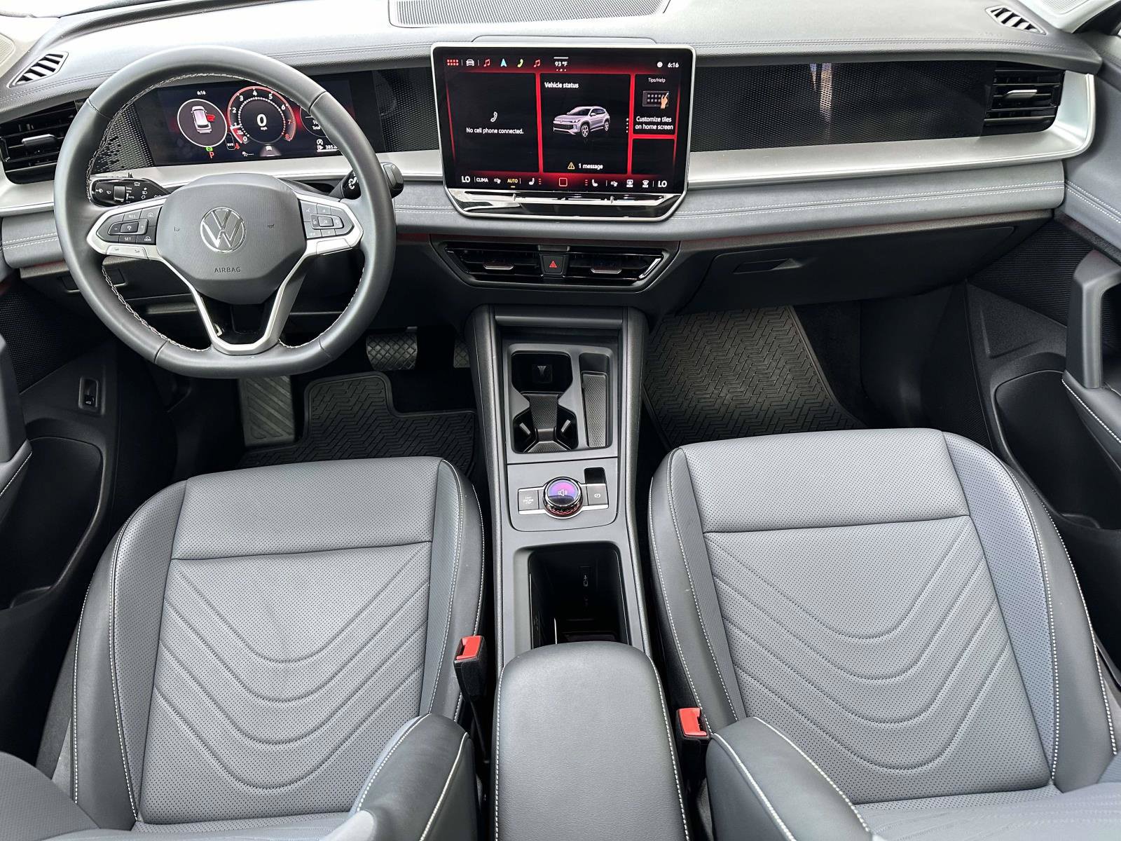Certified 2025 Volkswagen Tiguan SE AWD/4WD image 11