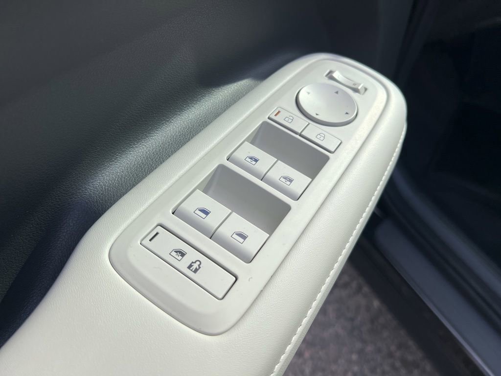 Used 2024 Hyundai Santa Fe SEL AWD/4WD image 13