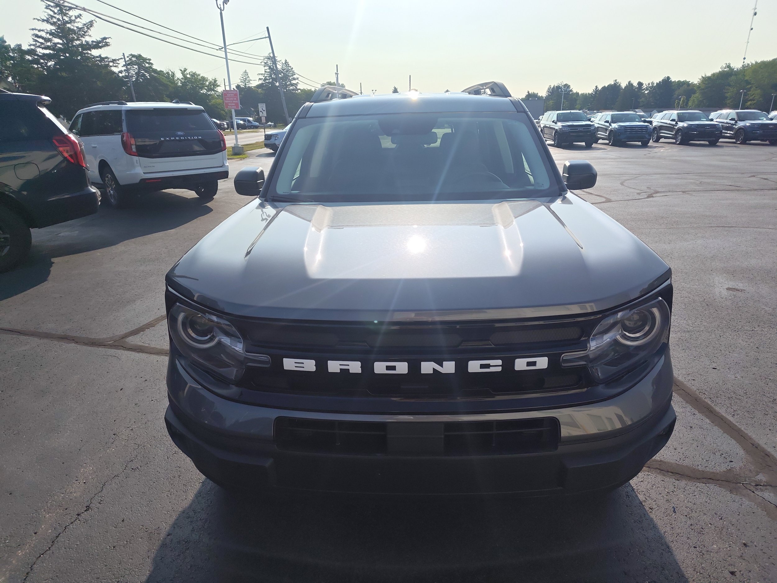 Used 2023 Ford Bronco Sport Outer Banks w/ Tech Package AWD/4WD image 3