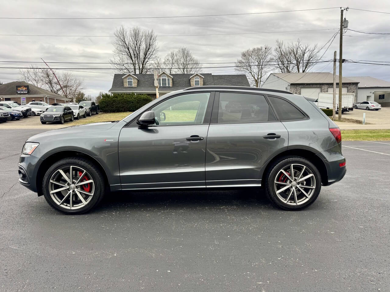 Used 2017 Audi SQ5 Premium Plus w/ Technology Package image 2