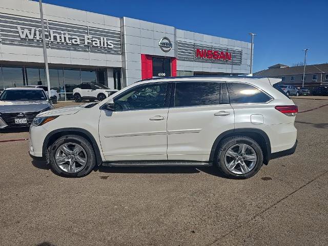 Used 2019 Toyota Highlander FWD V6 image 2