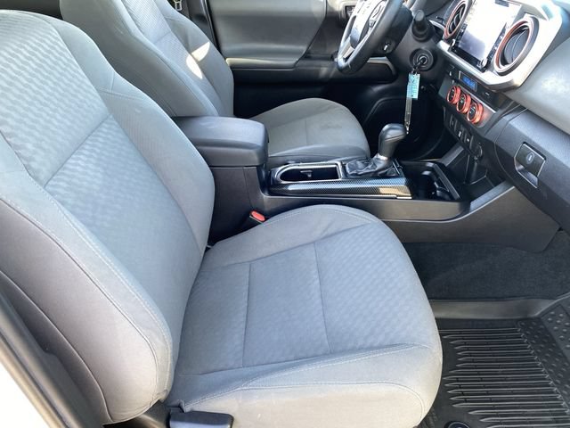 Used 2022 Toyota Tacoma SR5 RWD image 13