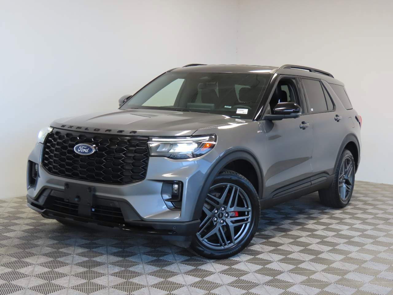 Used 2025 Ford Explorer ST-Line w/ ST-Line Street Pack AWD/4WD image 1