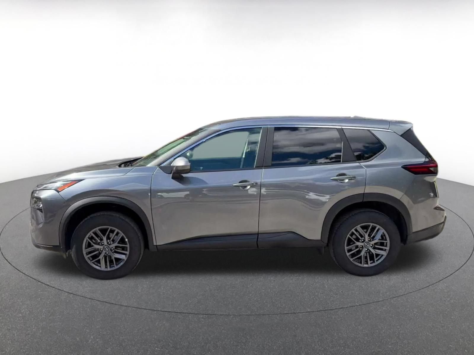 Used 2026 Nissan Rogue SV AWD/4WD image 8