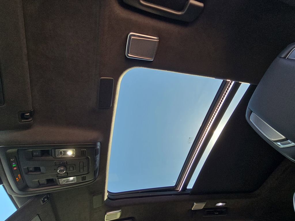 Used 2022 Cadillac Escalade Premium Luxury Platinum image 31