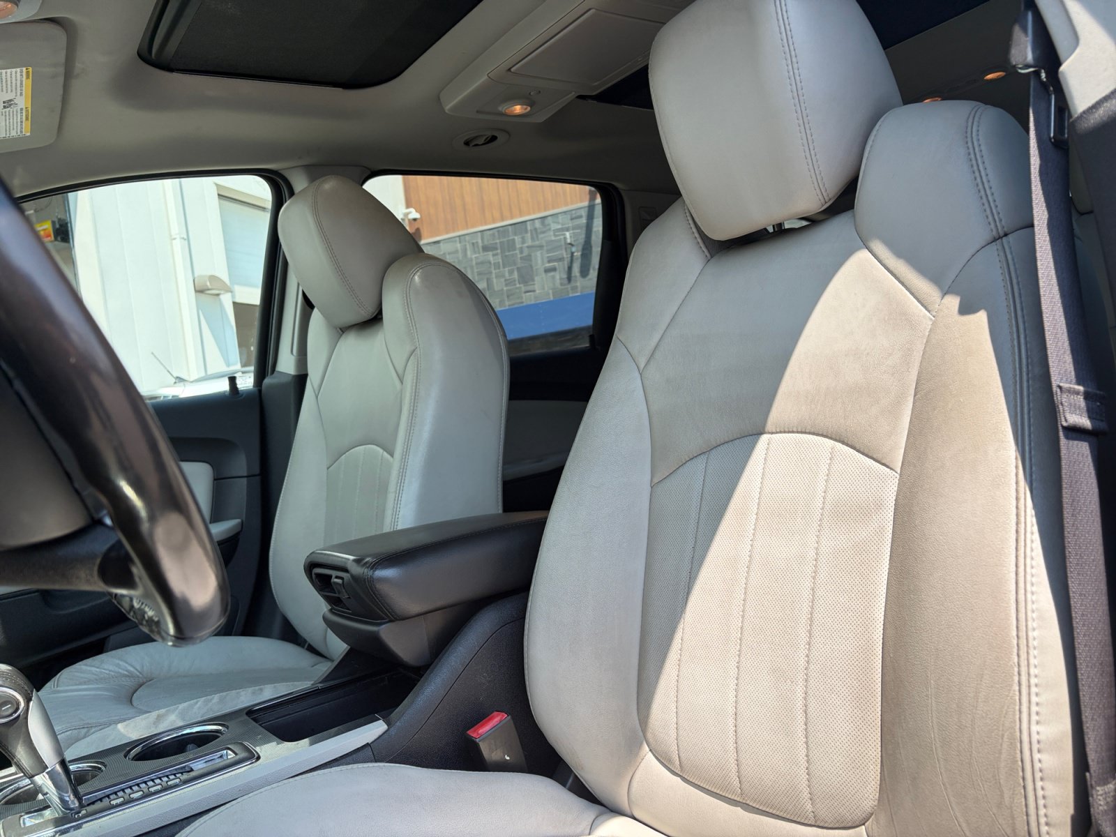 Used 2012 Chevrolet Traverse LTZ AWD/4WD image 13