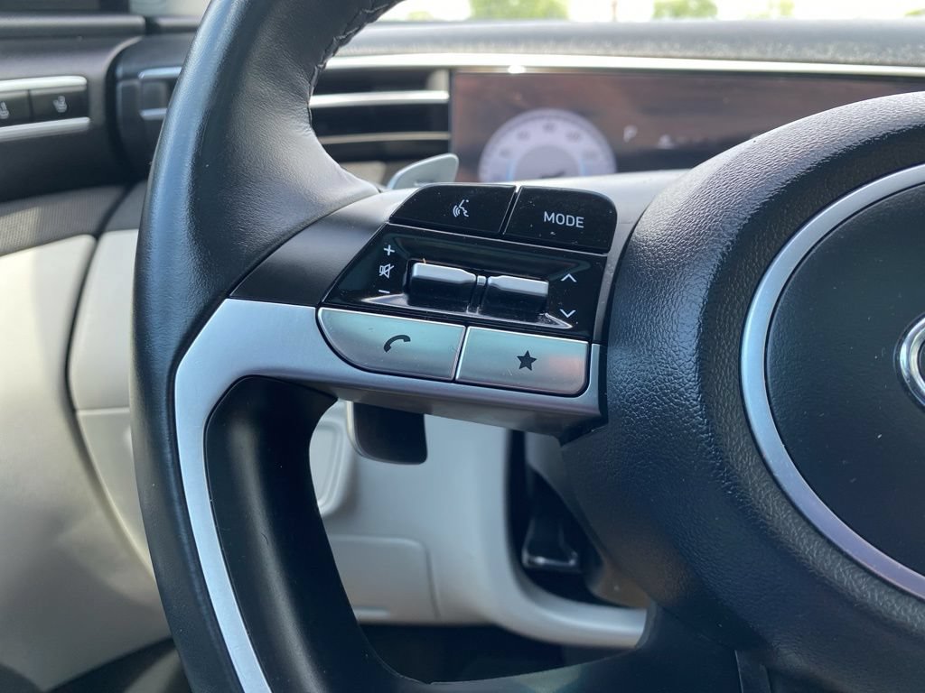 Certified 2023 Hyundai Tucson Limited AWD/4WD image 22