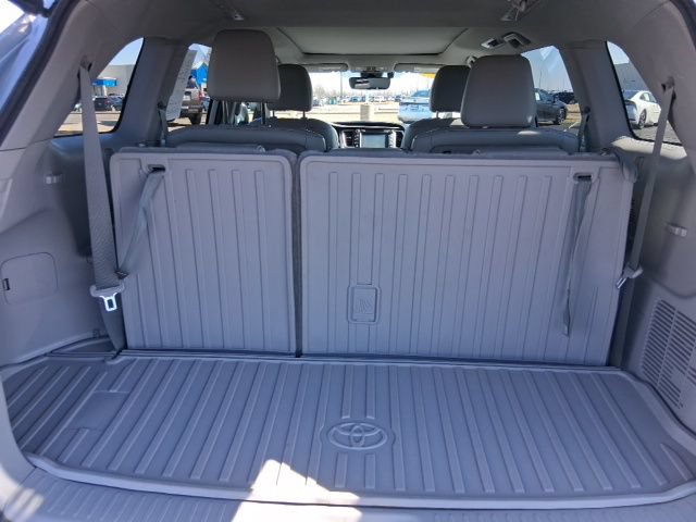 Used 2019 Toyota Highlander Limited Platinum AWD/4WD image 10