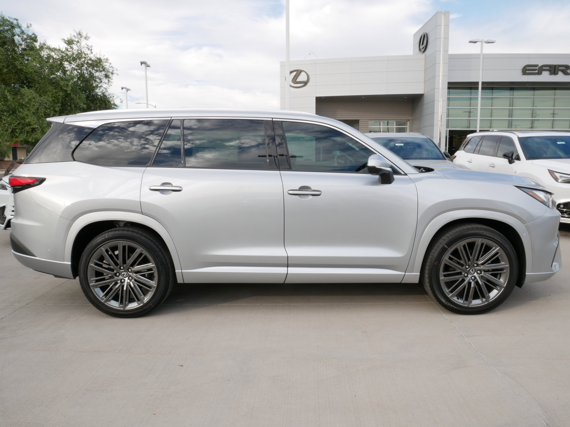 New 2026 Lexus TX 350 AWD image 9