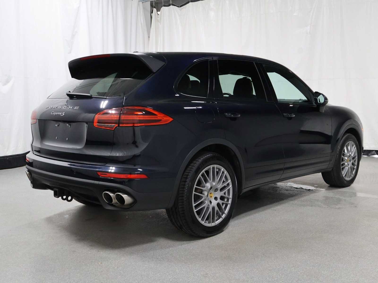 Used 2018 Porsche Cayenne S AWD/4WD image 9