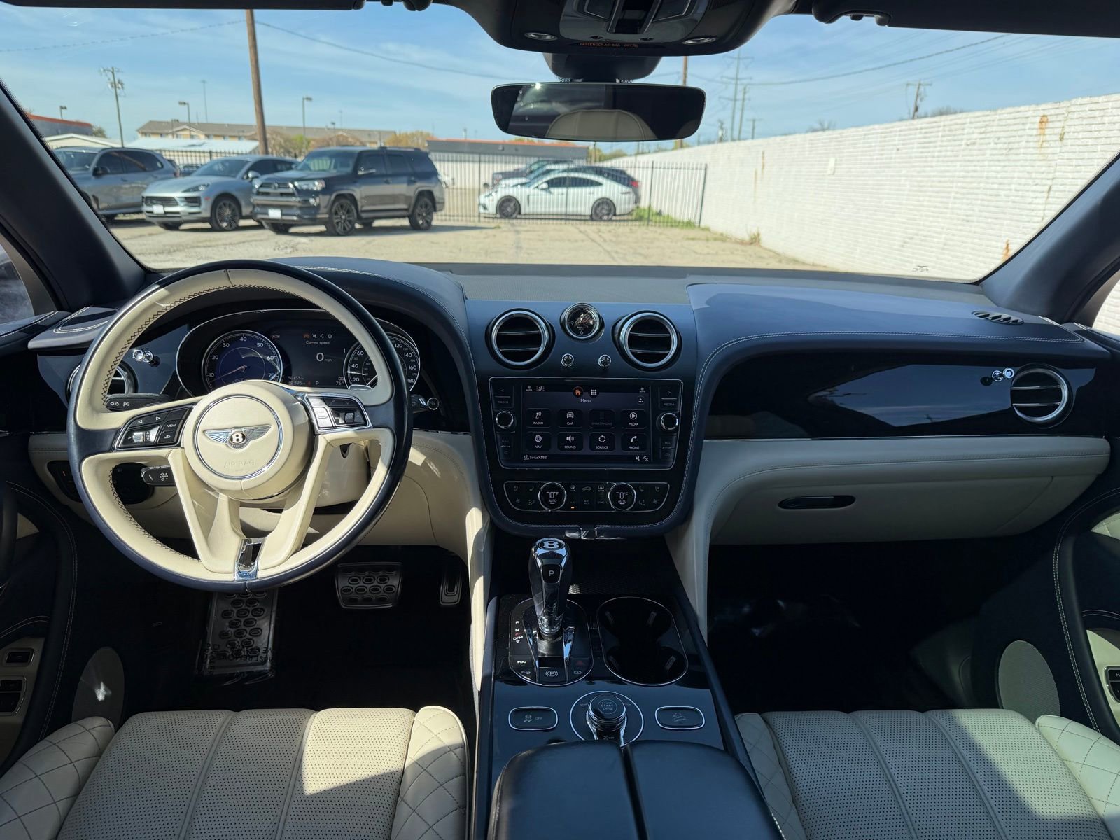 Used 2019 Bentley Bentayga image 12