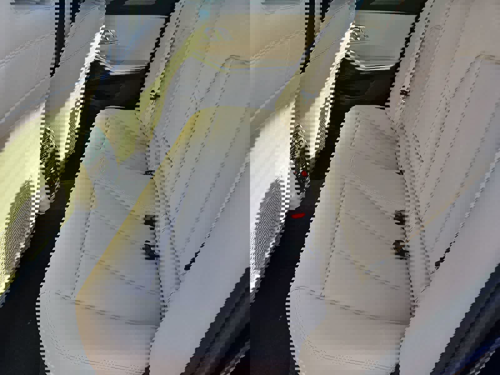 Used 2020 BMW 330i Sedan w/ Premium Package image 20